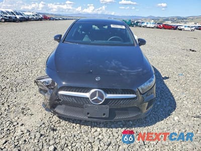 Piąte zdjęcie samochodu w środku: 2021 MERCEDES-BENZ A 220 VIN:W1K3G4EB6MJ288610 - miniatura