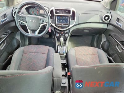 Zdjęcie 8 z 12 samochodu: 2018 CHEVROLET SONIC LT VIN:1G1JD5SH2J4116943 - miniatura