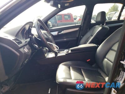 Zdjęcie 7 z 12 samochodu: 2009 MERCEDES-BENZ C 300 VIN:WDDGF54X79R079182 - miniatura