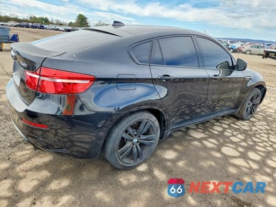 Trzecie zdjęcie samochodu z tyłu: 2013 BMW X6 M VIN:5YMGZ0C59DLL30078 - miniatura