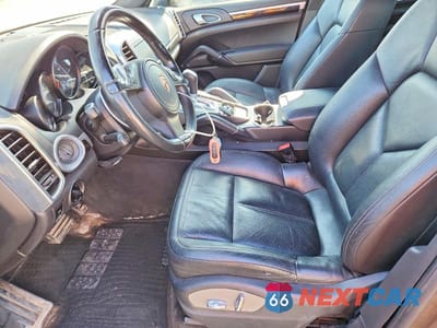 Zdjęcie 7 z 13 samochodu: 2012 PORSCHE CAYENNE VIN:WP1AA2A21CLA00796 - miniatura