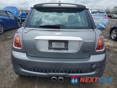 Zdjęcie 6 z 13 samochodu: 2007 MINI COOPER S VIN:WMWMF73507TT81953 - miniatura