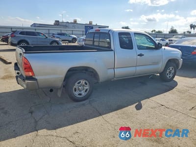 Trzecie zdjęcie samochodu z tyłu: 2005 TOYOTA TACOMA BASE VIN:5TETX22N75Z022789 - miniatura