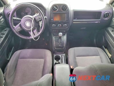 Zdjęcie 8 z 12 samochodu: 2016 JEEP PATRIOT LATITUDE VIN:1C4NJPFA7GD633206 - miniatura