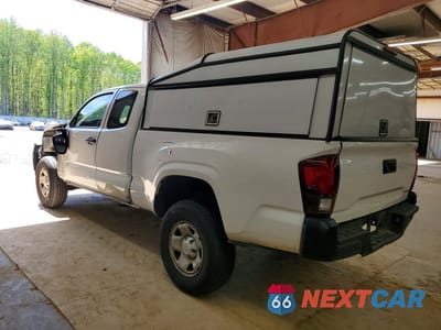 Drugie zdjęcie samochodu z przodu: 2018 TOYOTA TACOMA SR VIN:5TFRX5GN4JX107014 - miniatura