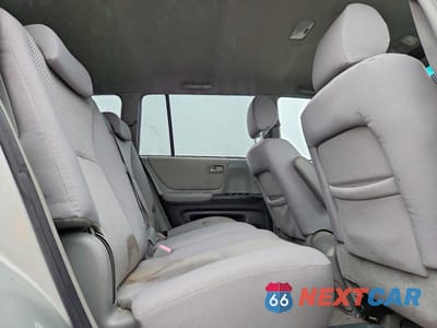 Zdjęcie 11 z 13 samochodu: 2005 TOYOTA HIGHLANDER VIN:JTEEP21A740053820 - miniatura