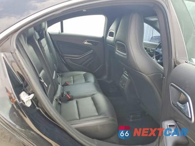 Zdjęcie 10 z 11 samochodu: 2018 MERCEDES-BENZ CLA 250 VIN:WDDSJ4EB5JN615435 - miniatura