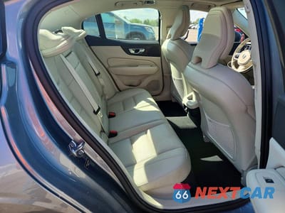 Zdjęcie 10 z 12 samochodu: 2020 VOLVO S60 T5 MOMENTUM VIN:7JR102FK4LG048221 - miniatura