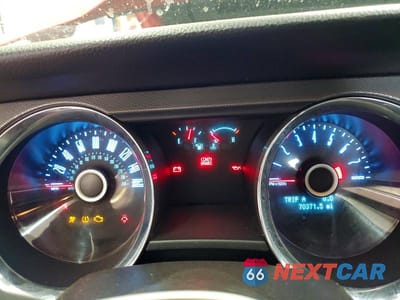 Zdjęcie 9 z 13 samochodu: 2014 FORD MUSTANG VIN:1ZVBP8EMXE5272285 - miniatura