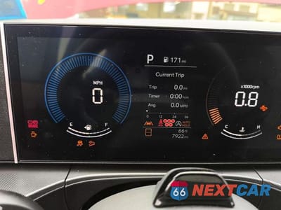 Zdjęcie 8 z 14 samochodu: 2024 HYUNDAI SANTA FE SEL VIN:5NMP2DGLXRH036159 - miniatura