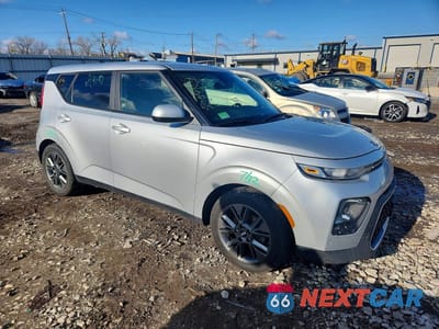 Czwarte zdjęcie samochodu z boku: 2021 KIA SOUL S VIN:KNDJ23AU6M7796526 - miniatura