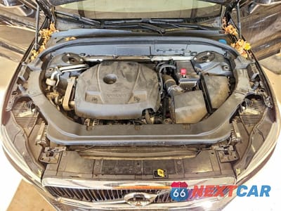 Zdjęcie 12 z 13 samochodu: 2018 VOLVO XC60 T5 VIN:LYV102RK9JB083419 - miniatura