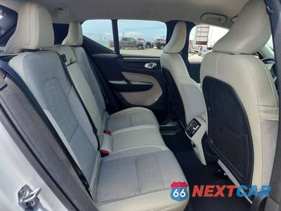 Zdjęcie 10 z 11 samochodu: 2020 VOLVO XC40 T5 MOMENTUM VIN:YV4162UK1L2282701 - miniatura