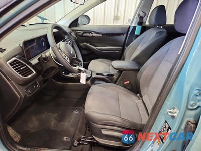 Zdjęcie 7 z 13 samochodu: 2024 KIA SELTOS S VIN:KNDEUCAA7R7600747 - miniatura