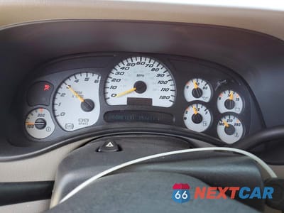Zdjęcie 9 z 12 samochodu: 2005 CHEVROLET SILVERADO SS VIN:2GCEK19N351362520 - miniatura