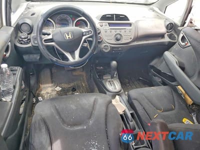 Zdjęcie 8 z 12 samochodu: 2010 HONDA FIT SPORT VIN:JHMGE8H4XAC030241 - miniatura