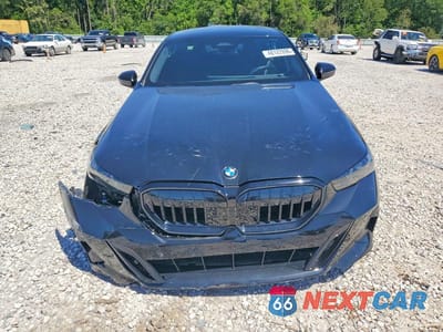 Piąte zdjęcie samochodu w środku: 2026 BMW 540 XI VIN:WBA63FJ01TCX06526 - miniatura