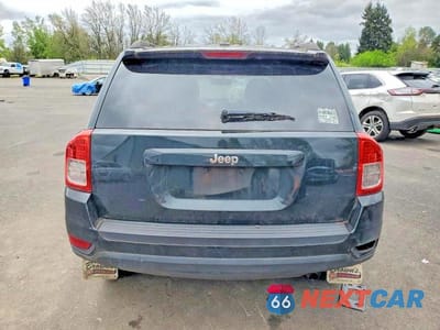 Zdjęcie 6 z 12 samochodu: 2013 JEEP COMPASS SPORT VIN:1C4NJCBB9DD169368 - miniatura