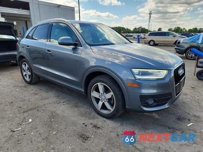 Czwarte zdjęcie samochodu z boku: 2015 AUDI Q3 PREMIUM PLUS VIN:WA1BFCFS5FR013617 - miniatura