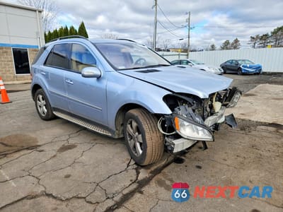 Czwarte zdjęcie samochodu z boku: 2007 MERCEDES-BENZ ML 500 VIN:4JGBB75E77A246222 - miniatura