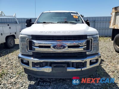 Piąte zdjęcie samochodu w środku: 2017 FORD F350 SUPER DUTY VIN:1FT8W3B66HEB96464 - miniatura