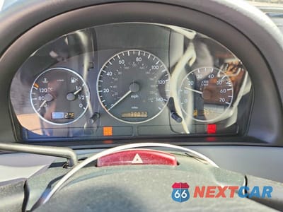 Zdjęcie 9 z 13 samochodu: 2005 MERCEDES-BENZ ML 500 VIN:4JGAB75E15A559596 - miniatura