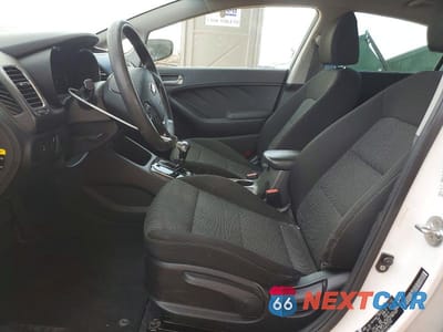 Zdjęcie 7 z 12 samochodu: 2017 KIA FORTE VIN:3KPFK4A75HE127725 - miniatura