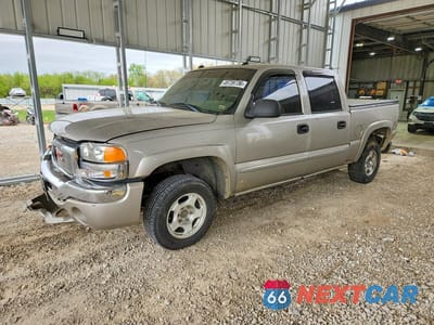 2004 GMC NEW SIERRA K1500 2GTEK13T041370791 - główne zdjęcie licytacji z USA - miniatura