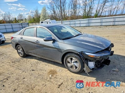 Czwarte zdjęcie samochodu z boku: 2025 HYUNDAI ELANTRA SE VIN:KMHLL4DG5SU941745 - miniatura