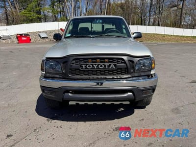 Piąte zdjęcie samochodu w środku: 2004 TOYOTA TACOMA XTRACAB VIN:5TEWM72N84Z376046 - miniatura