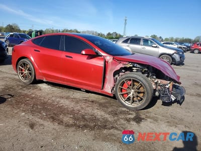 Czwarte zdjęcie samochodu z boku: 2021 TESLA MODEL S VIN:5YJSA1E6XMF441750 - miniatura