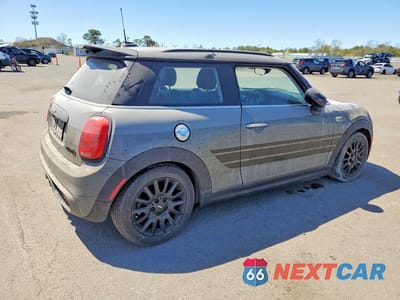 Trzecie zdjęcie samochodu z tyłu: 2015 MINI COOPER S VIN:WMWXP7C58F2A40155 - miniatura