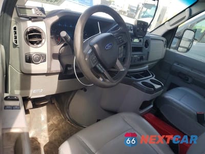 Zdjęcie 8 z 14 samochodu: 2023 FORD E350 REFRIGERATED BOX TRUCK VIN:1FDWE3FK1PDD14762 - miniatura