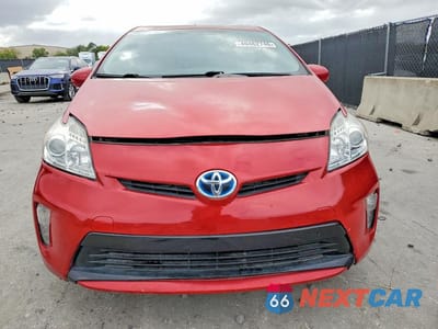 Piąte zdjęcie samochodu w środku: 2015 TOYOTA PRIUS TWO VIN:JTDKN3DU1F1915533 - miniatura