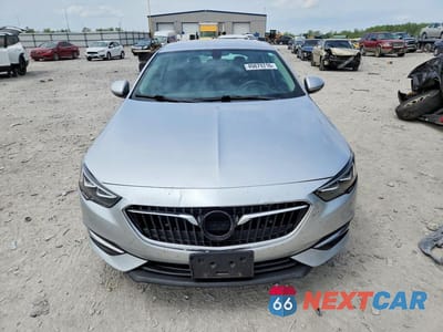Piąte zdjęcie samochodu w środku: 2019 BUICK REGAL PREFERRED VIN:W04GL6SX4K1010606 - miniatura