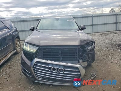 Piąte zdjęcie samochodu w środku: 2017 AUDI Q7 PRESTIGE VIN:WA1VAAF70HD008868 - miniatura