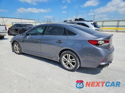 Drugie zdjęcie samochodu z przodu: 2018 HYUNDAI SONATA SPORT VIN:5NPE34AF6JH688744 - miniatura