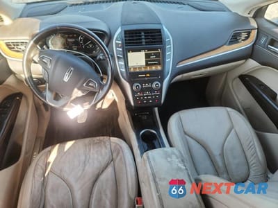 Zdjęcie 8 z 11 samochodu: 2019 LINCOLN MKC SELECT VIN:5LMCJ2C98KUL09512 - miniatura