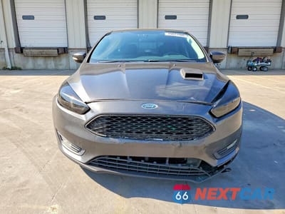 Piąte zdjęcie samochodu w środku: 2016 FORD FOCUS SE VIN:1FADP3K20GL389458 - miniatura