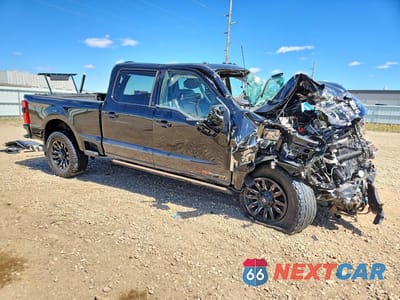 Czwarte zdjęcie samochodu z boku: 2024 FORD F350 SUPER DUTY VIN:1FT8W3BM9REE66478 - miniatura