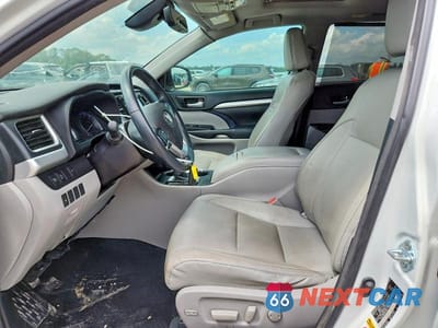 Zdjęcie 7 z 13 samochodu: 2017 TOYOTA HIGHLANDER XLE VIN:5TDKZRFH4HS517133 - miniatura