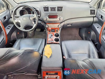 Zdjęcie 8 z 11 samochodu: 2011 TOYOTA HIGHLANDER LIMITED VIN:5TDYK3EH0BS029740 - miniatura