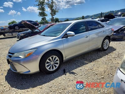 2015 TOYOTA CAMRY LE 4T4BF1FK0FR487094 - główne zdjęcie licytacji z USA - miniatura