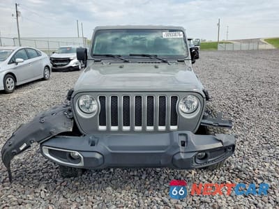 Piąte zdjęcie samochodu w środku: 2020 JEEP WRANGLER UNLIMITED SAHARA VIN:1C4HJXEG4LW335729 - miniatura