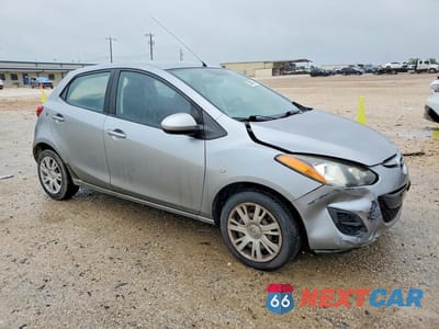 Czwarte zdjęcie samochodu z boku: 2013 MAZDA MAZDA2 VIN:JM1DE1KY6D0161924 - miniatura