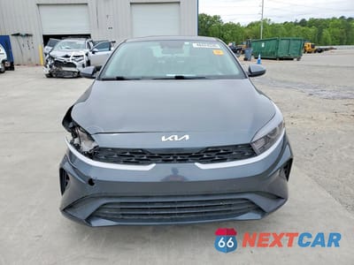 Piąte zdjęcie samochodu w środku: 2022 KIA FORTE LXS VIN:3KPF24AD8NE464889 - miniatura