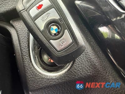 Zdjęcie 13 z 14 samochodu: 2016 BMW 320 XI VIN:WBA8E5G55GNT93166 - miniatura