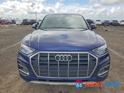 Piąte zdjęcie samochodu w środku: 2021 AUDI Q5 PREMIUM VIN:WA1AAAFYXM2086412 - miniatura