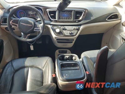 Zdjęcie 8 z 13 samochodu: 2018 CHRYSLER PACIFICA TOURING L VIN:2C4RC1BG9JR269457 - miniatura