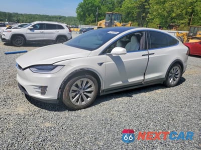 2020 TESLA MODEL X 5YJXCAE22LF271752 - główne zdjęcie licytacji z USA - miniatura